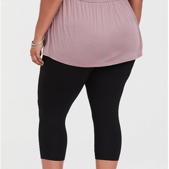 TORRID 3 Plus Size Capri Leggings Black Pull On Elastic Waist Cotton Capris 3X - Picture 3 of 12
